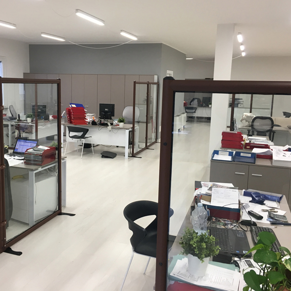 PARETE PROTETTIVA IGIENICA DA TERRA C/VETRO DI SICUREZZA 150X180H GRIGIO EVOLUT